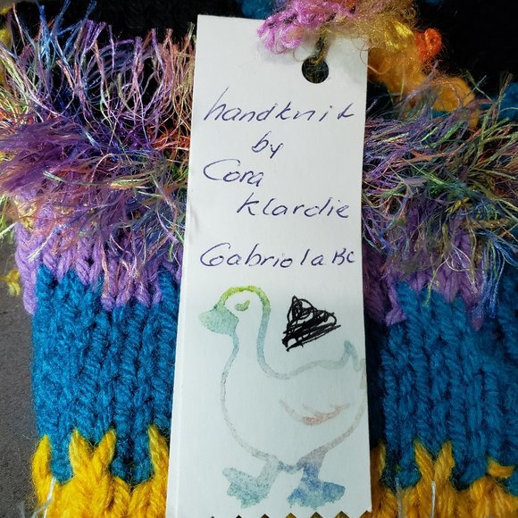 Hand Knit Vest Gabriola Island BC Stripe Pattern Frill Wood Closure Brand New - Picture 7 of 7